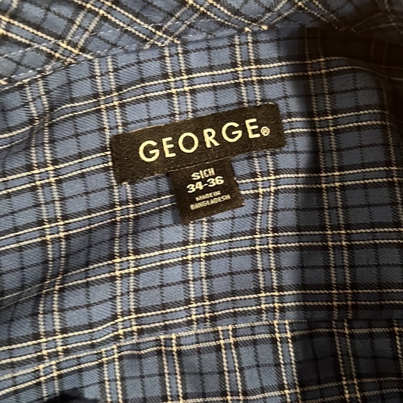 Blue nice button down! Gorge men’s small - Picture 3 of 3